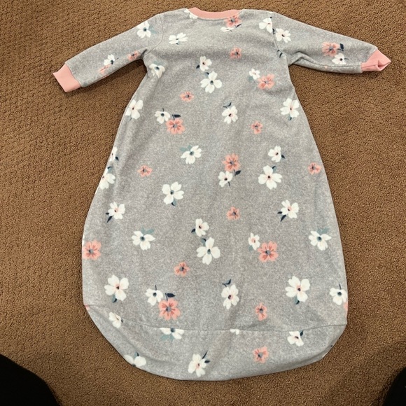 Carter’s Warm Full Zip Girls Floral Sleep Sack Cozy Worn Once Size 3-6 M - Picture 3 of 3